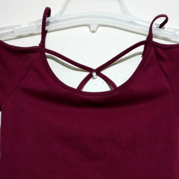 Maroon Off the Shoulder Strap Crop Top - Picture 3 of 4